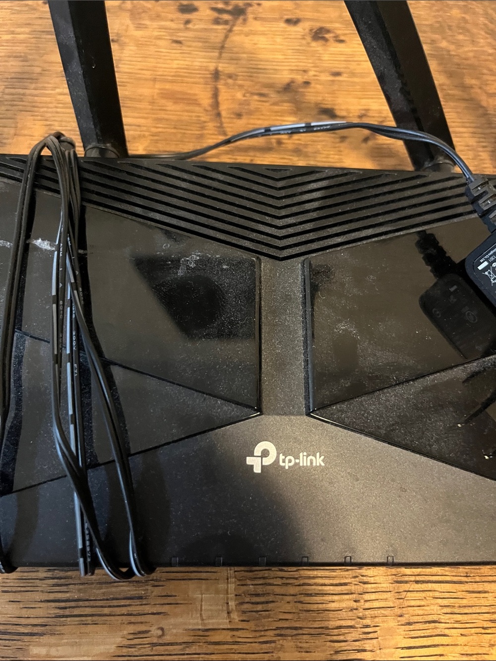 TP-Link Black Wireless Router with Four External Antennas - Picture 2 of 3